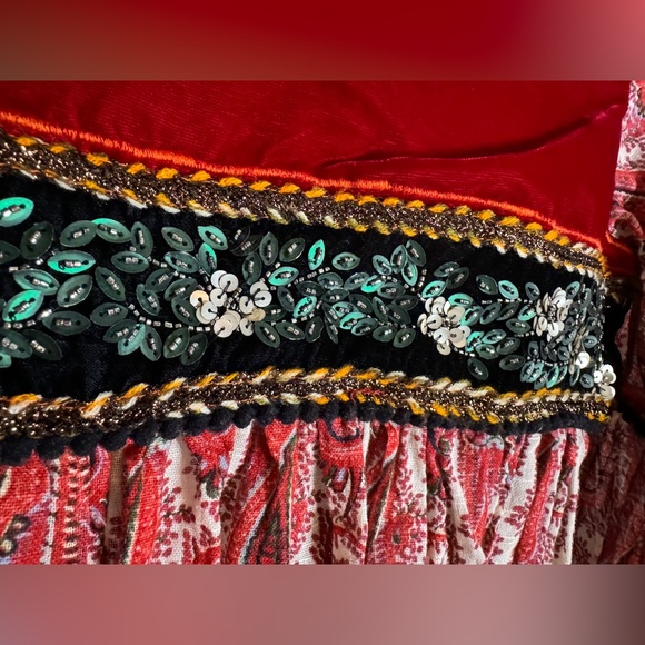 🌺 ZARA Embroidered Velvet Boho Top - Picture 15 of 15